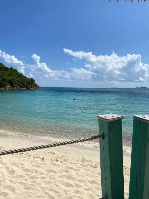 Mid-Century: Caribbean Style Leilighet Contant  Eksteriør bilde